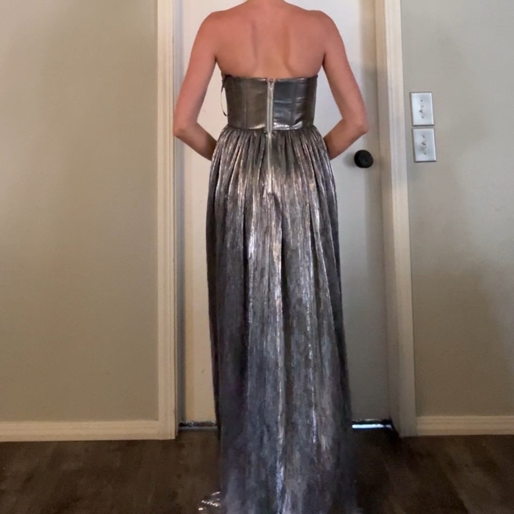 NEW Bronx and Banco Florence Gown in Silver Metallic Strapless Formal Maxi Dress - Picture 5 of 6